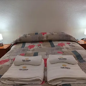 https://apartamentos-san-antn-2.es-andalucia.com